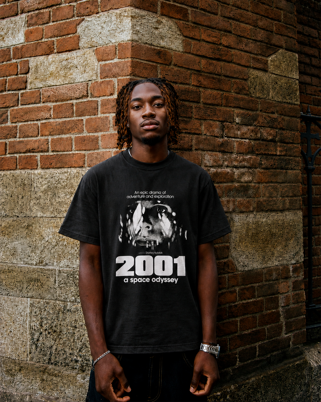 Camiseta Preta 2001 Epic Space Exploration