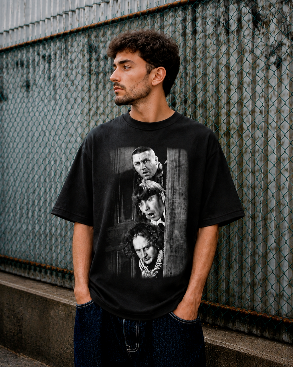 Camiseta Preta Trouble at the Door Classic Comedy