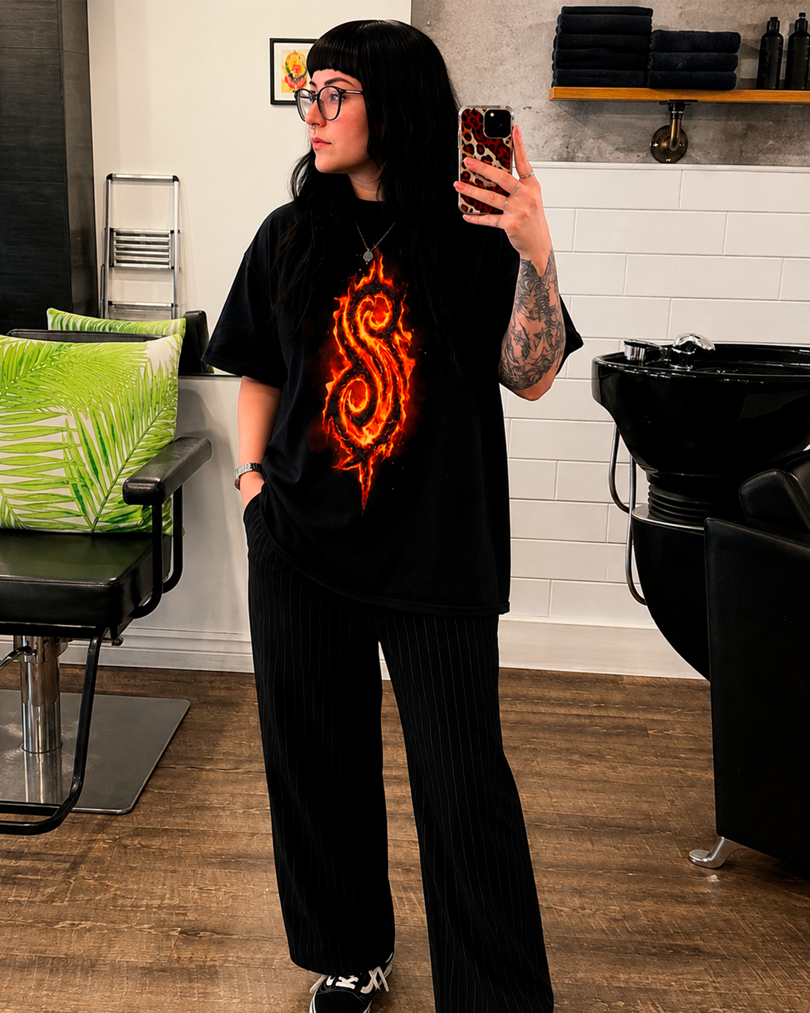 Camiseta Preta Slipknot The Burning S Símbolo em Chamas