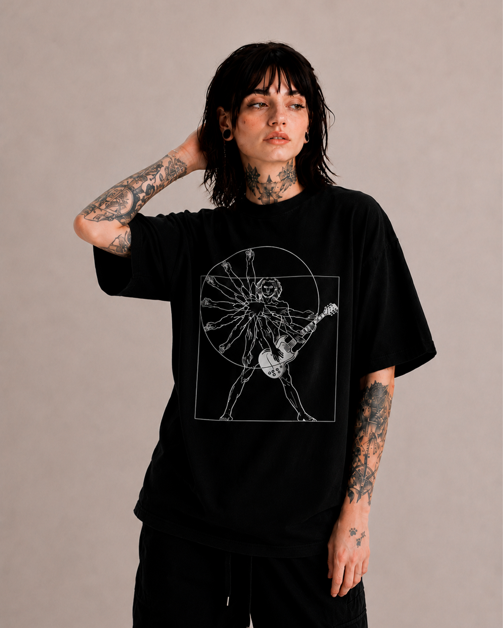 Camiseta Preta Homem Vitruviano Guitarrista
