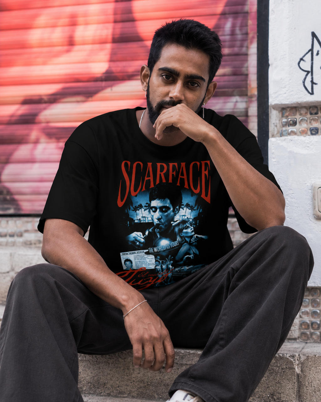 Camiseta Preta Scarface The World Is Yours