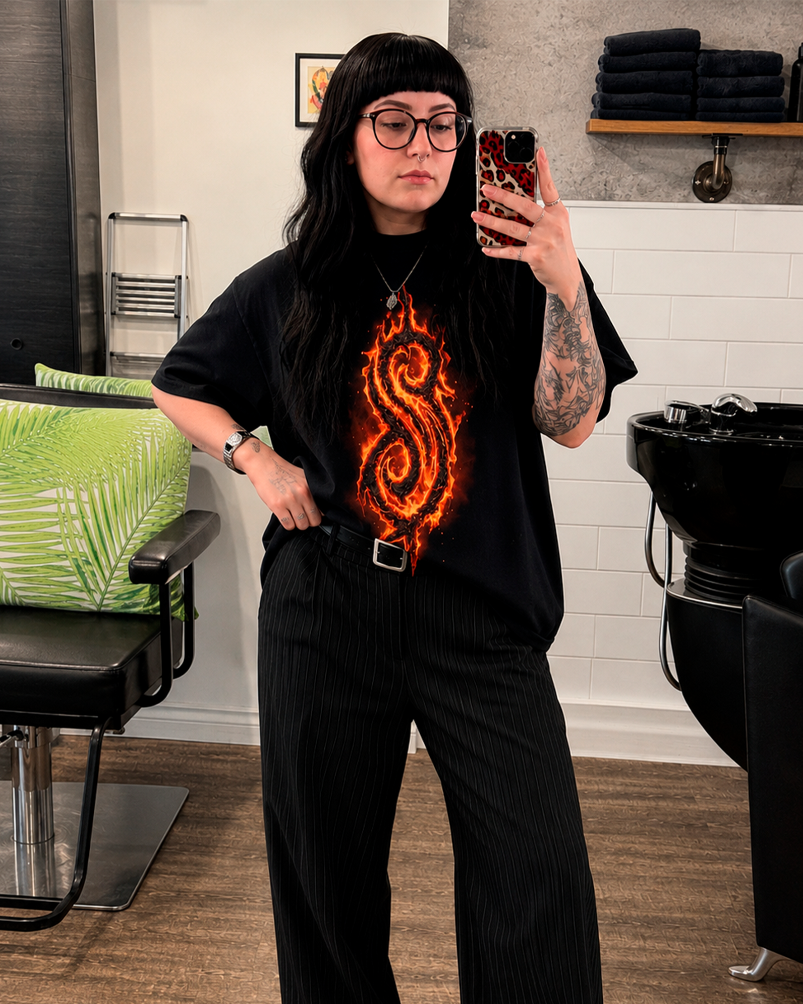 Camiseta Preta Slipknot The Burning S Símbolo em Chamas