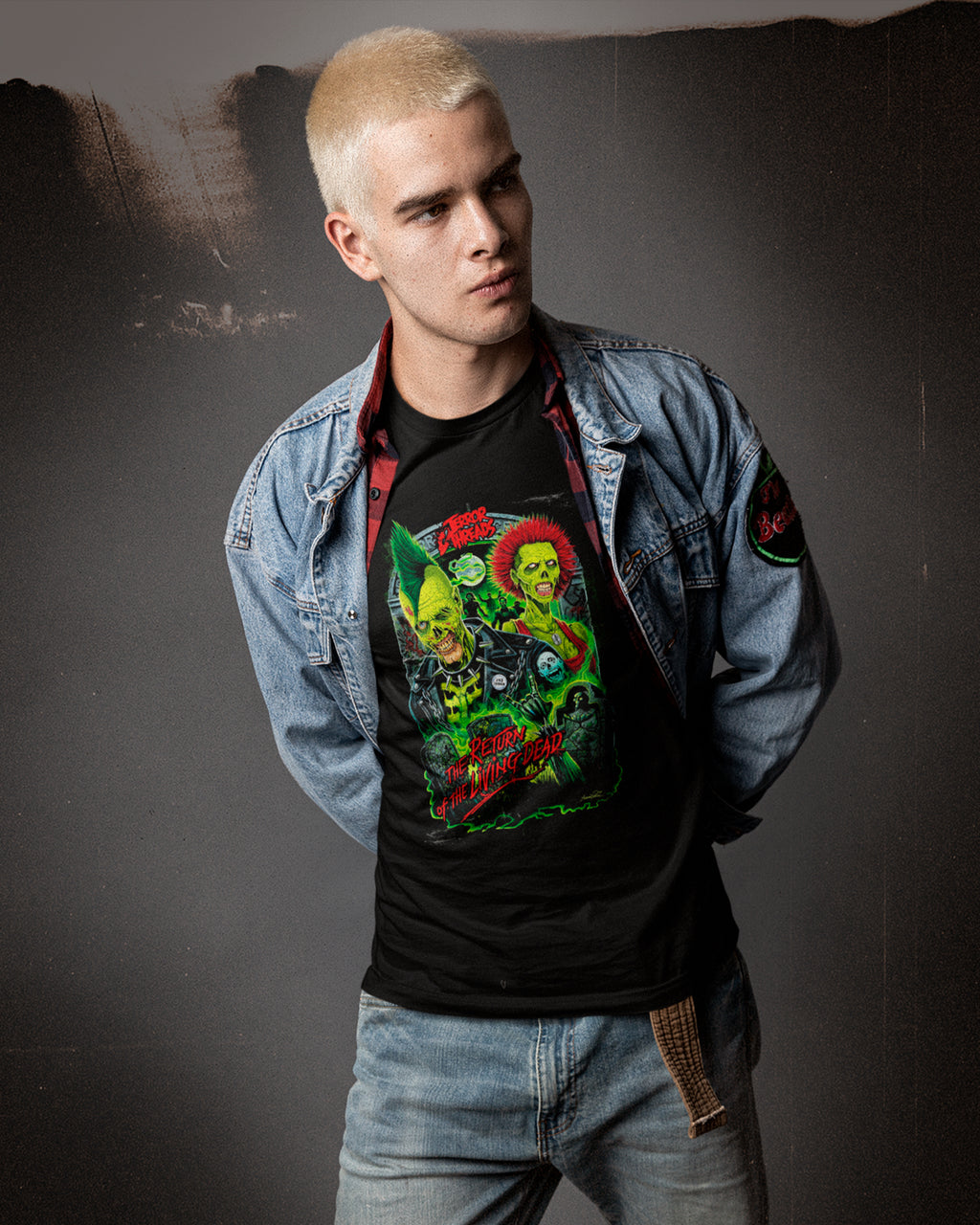 Camiseta Preta Terror Threads Return of the Living Dead Unissex