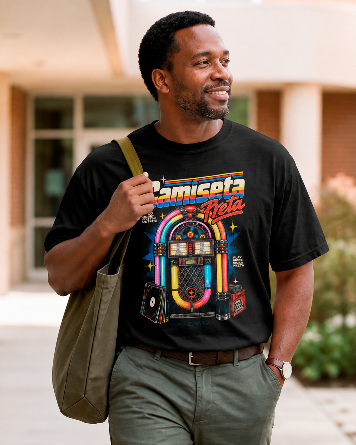 Camiseta Preta Jukebox Good Music Better Outfits