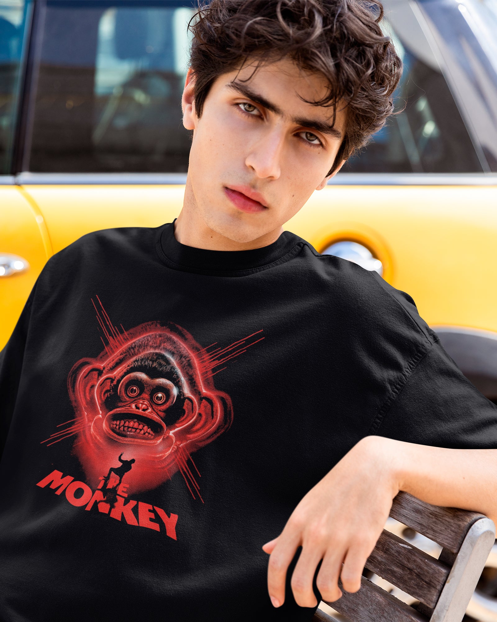 Camiseta Preta The Monkey Arte Horror Estilo Sombrio Unissex