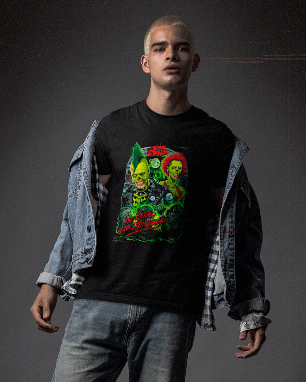 Camiseta Preta Terror Threads Return of the Living Dead Unissex