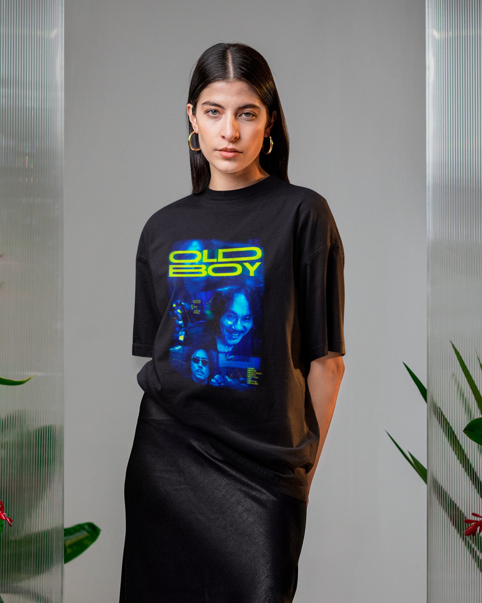 Camiseta Preta Oldboy Neon Estampa Colorida Estilo Urbano Unissex