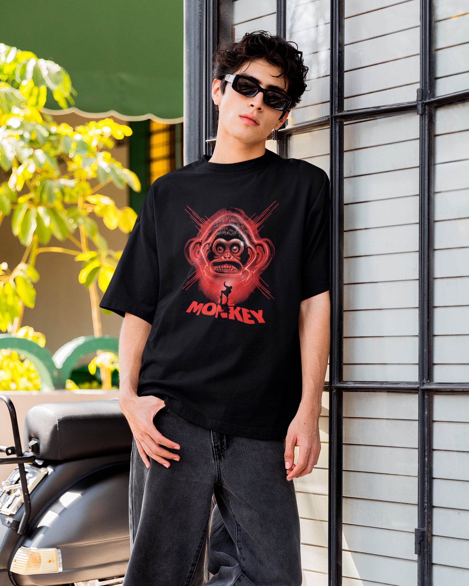 Camiseta Preta The Monkey Arte Horror Estilo Sombrio Unissex