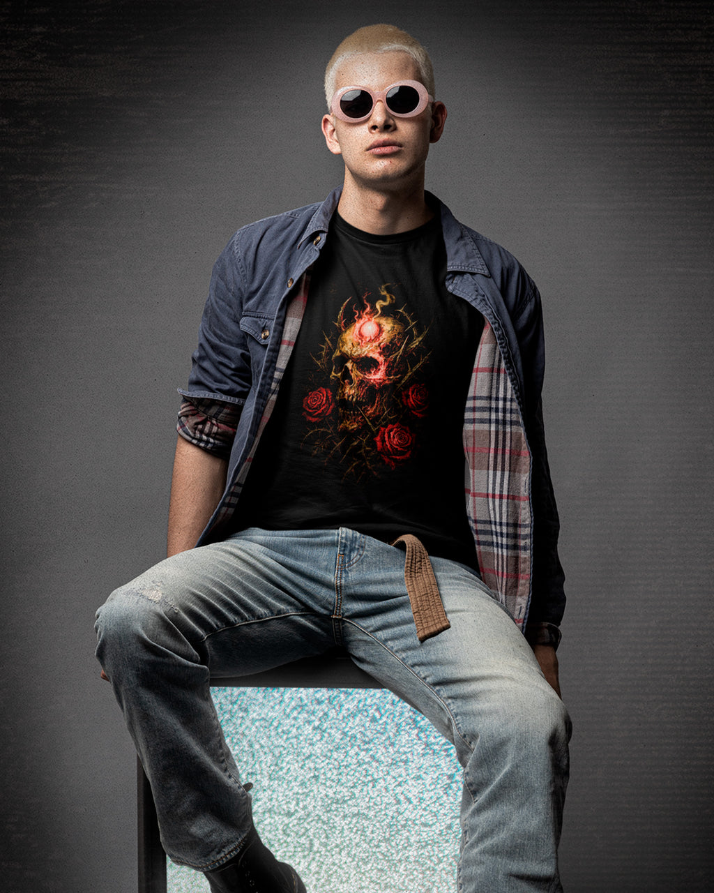 Camiseta Preta Caveiras Rosas e Espinhos