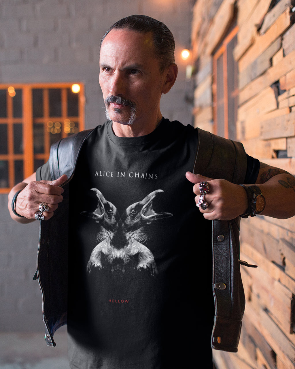 Camiseta Preta Alice in Chains Hollow Corvos Rock Unissex
