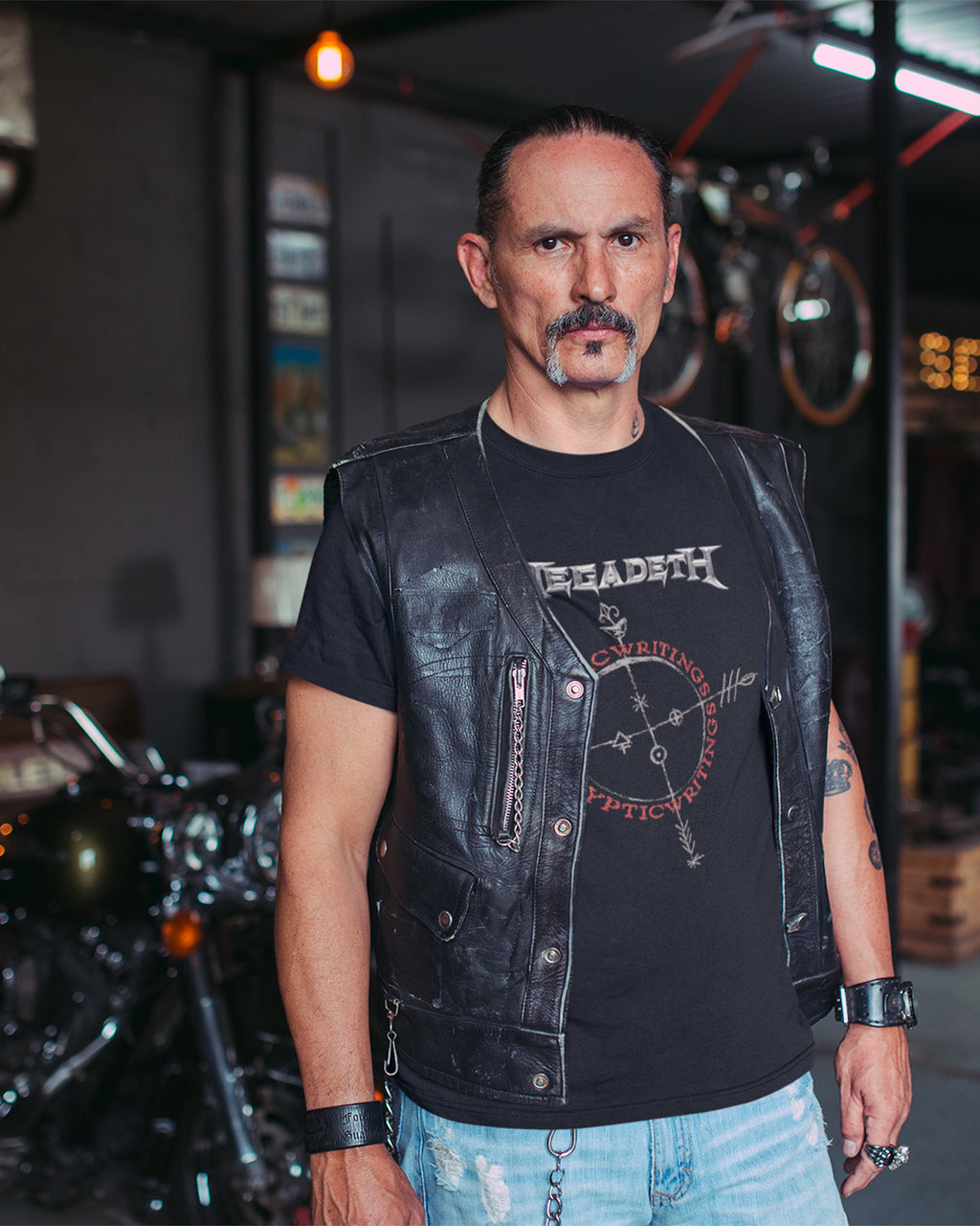 Camiseta Megadeth Bússola Símbolos Preta