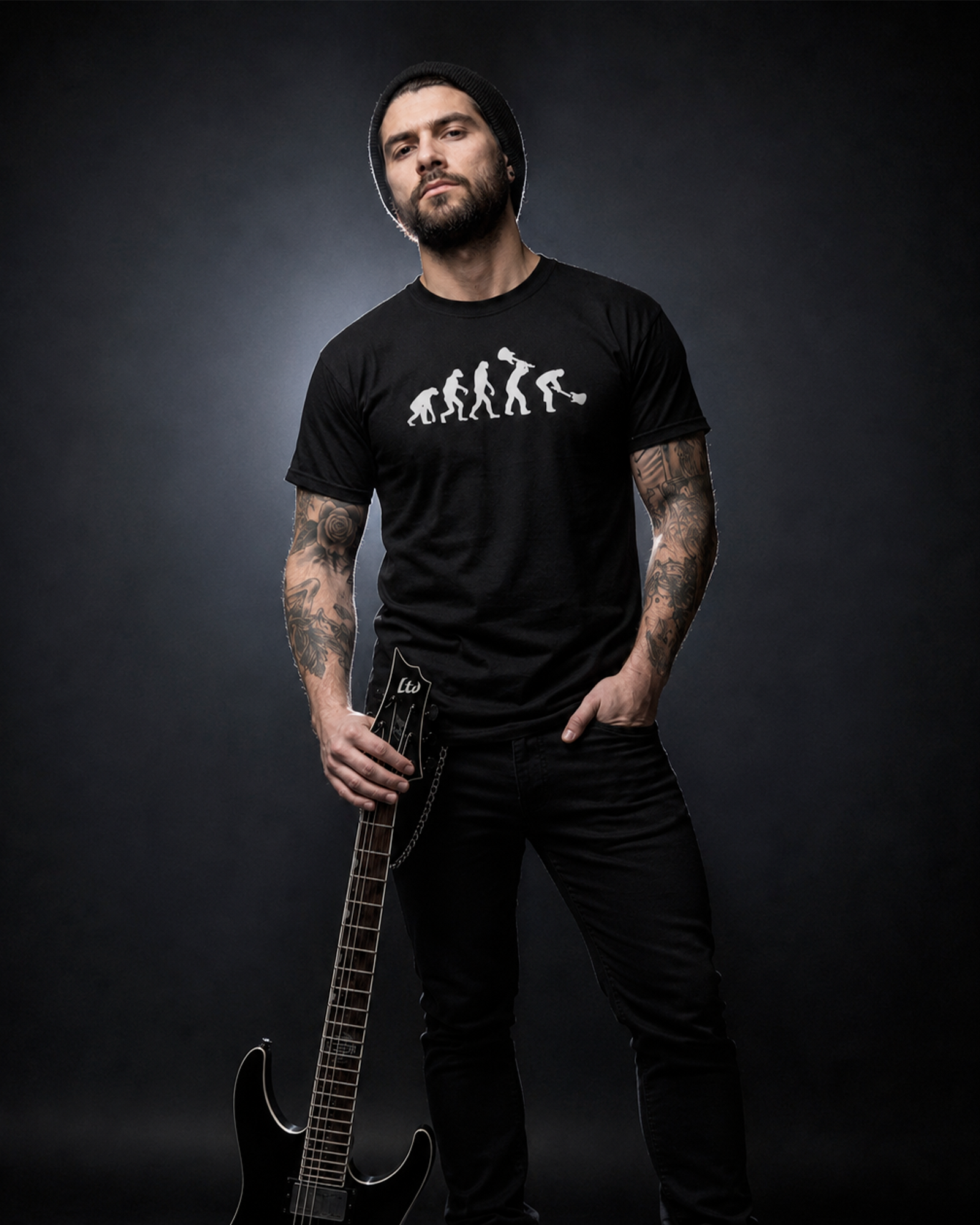 Camiseta Preta Evolução do Homem Rockeiro Antropologia