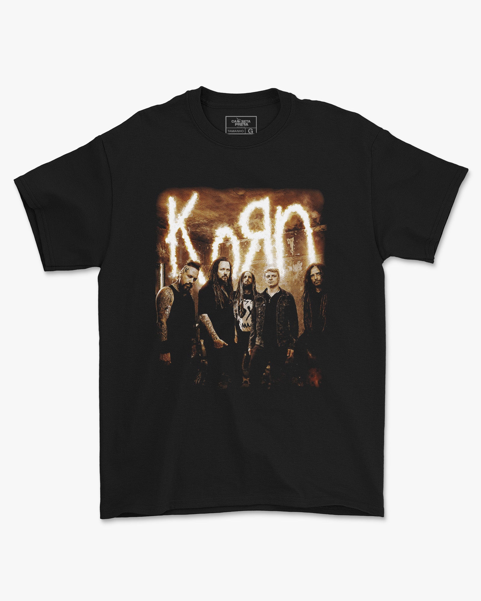 Camiseta Preta Korn Integrantes em Fumaça Rock