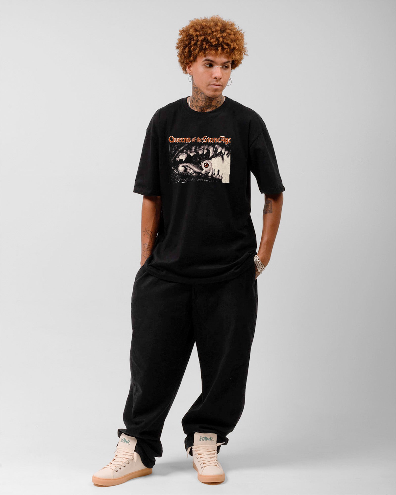 Camiseta Alternativa Queens of The Stone Age Olho