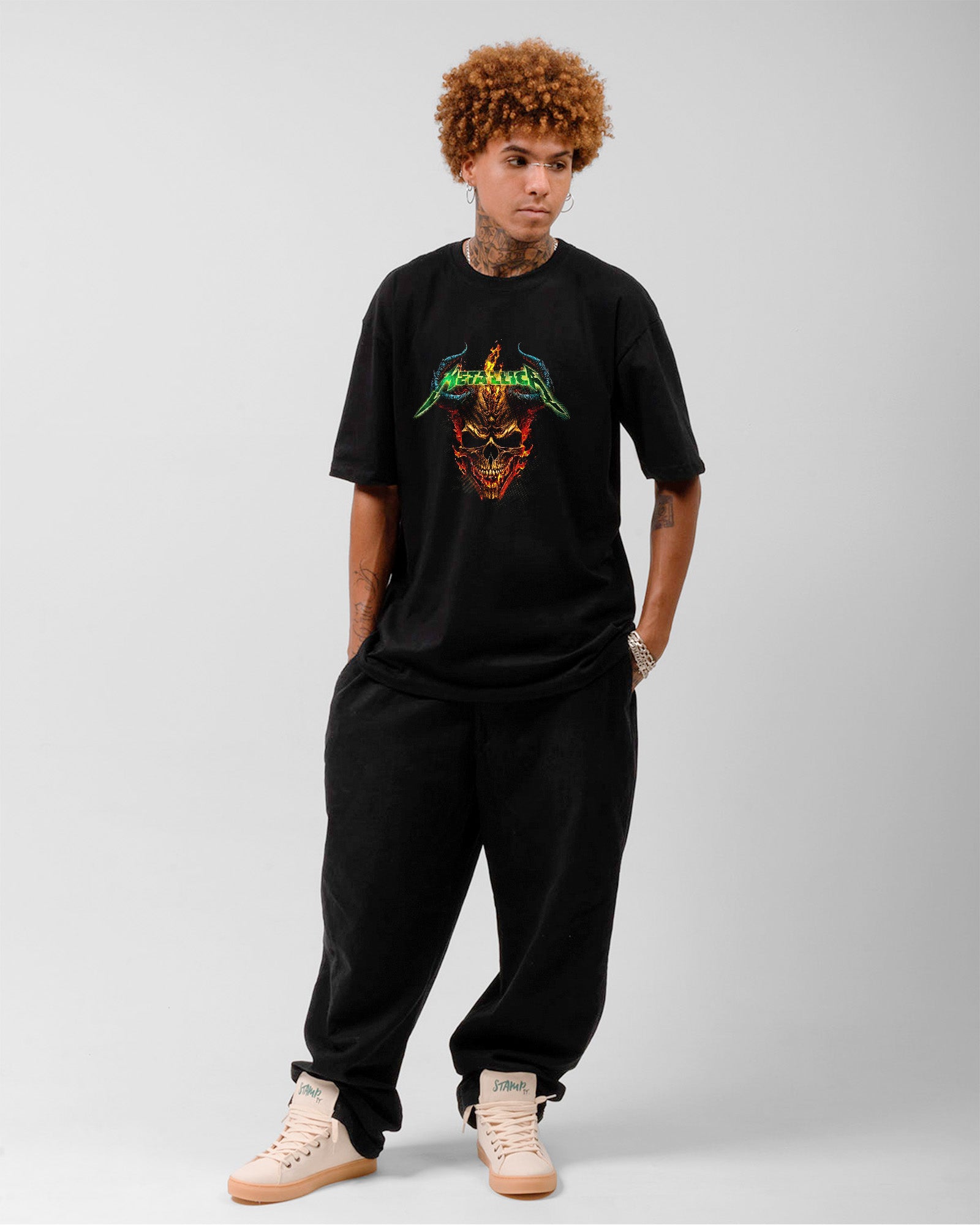 Camiseta Preta Metallica Fire Skull