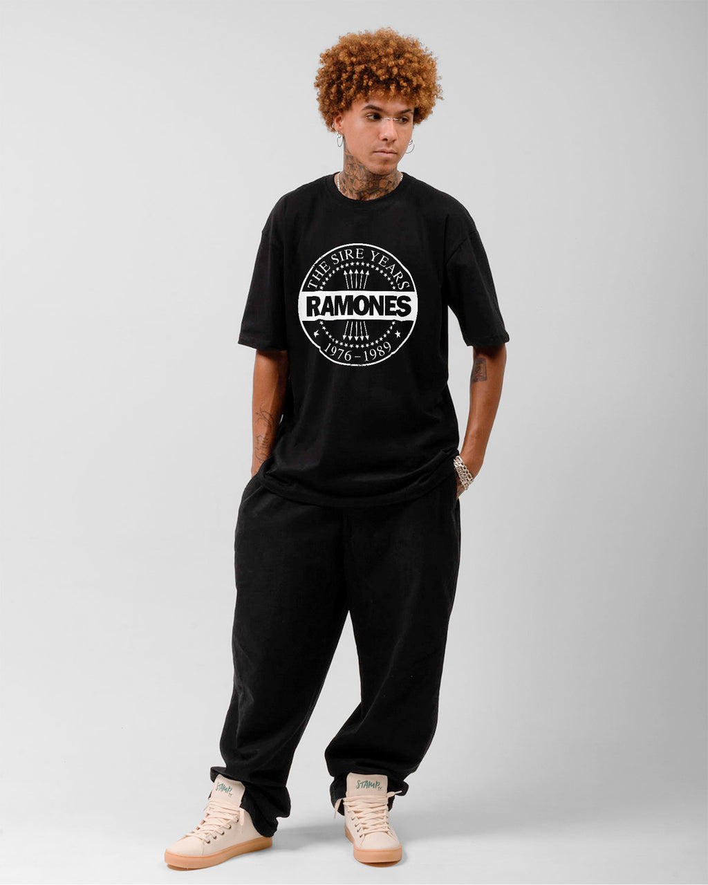 Camiseta Preta Ramones The Sire Years Unissex