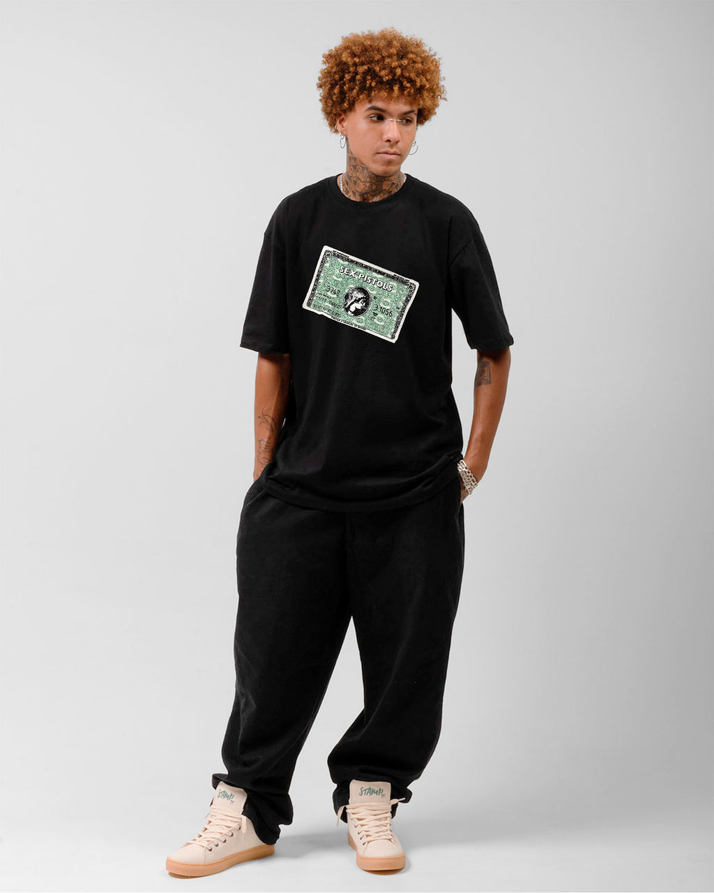 Camiseta Preta Sex Pistols Credit Card Punk Rock