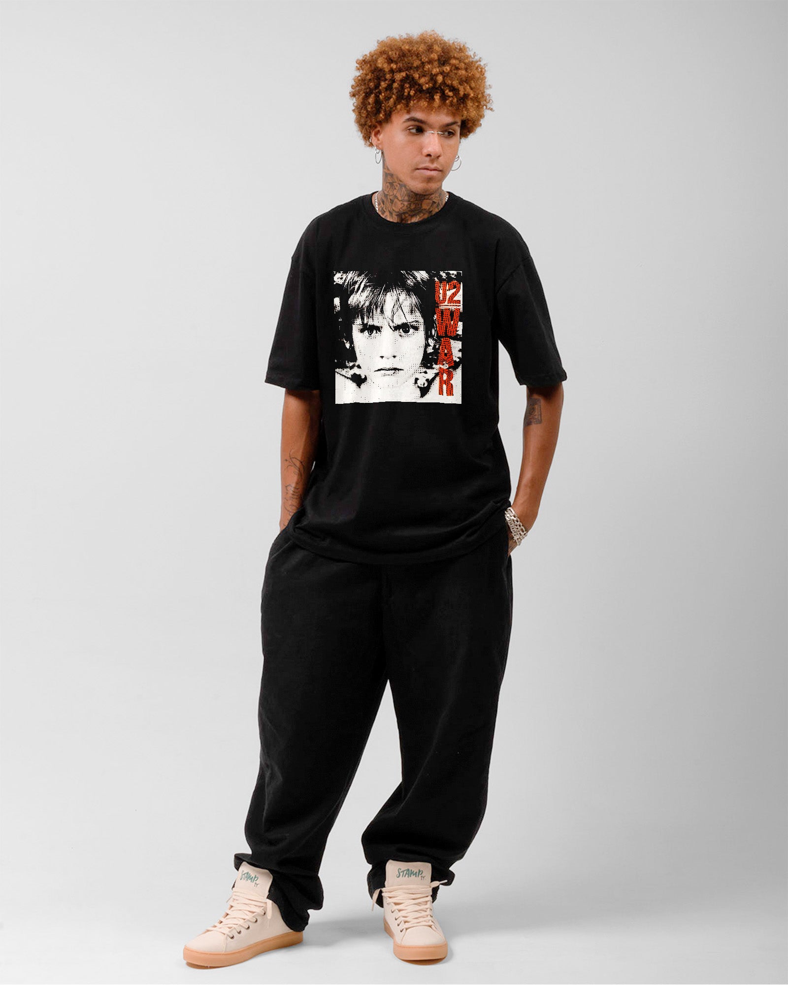 Camiseta Preta U2 Album War 1983