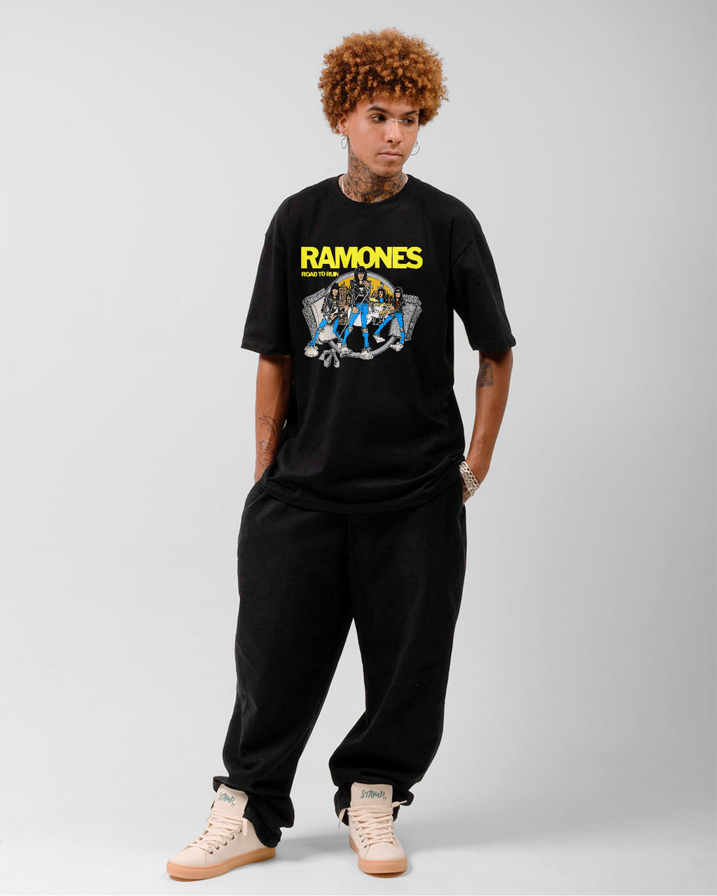 Camiseta Ramones Road to Ruin Integrantes Preta Estampada
