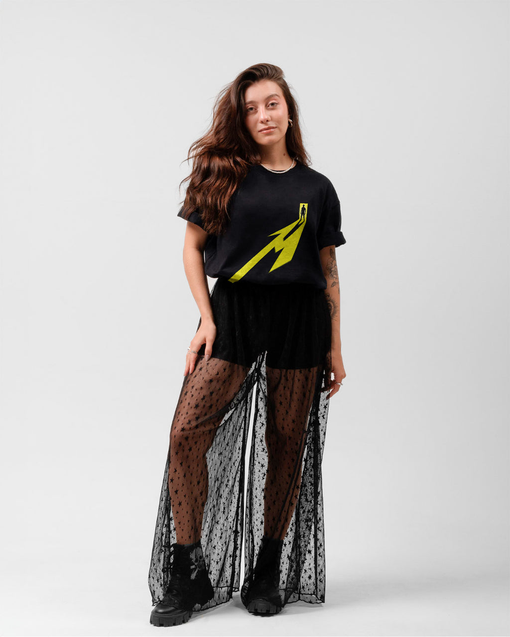 Camiseta Preta Metallica Luz Homem Porta M