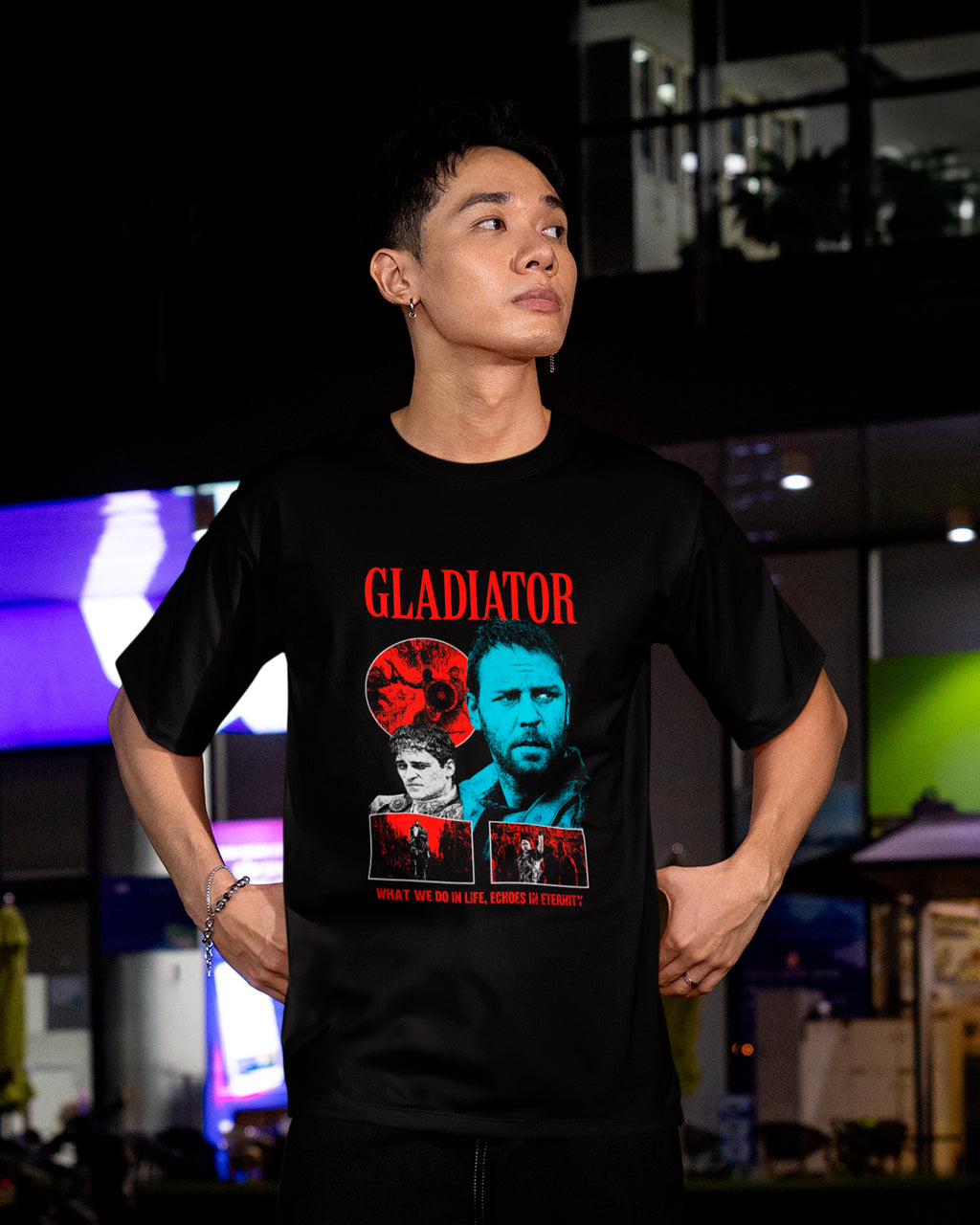 Camiseta Preta Gladiator What We Do In Life Echoes In Eternity Unissex