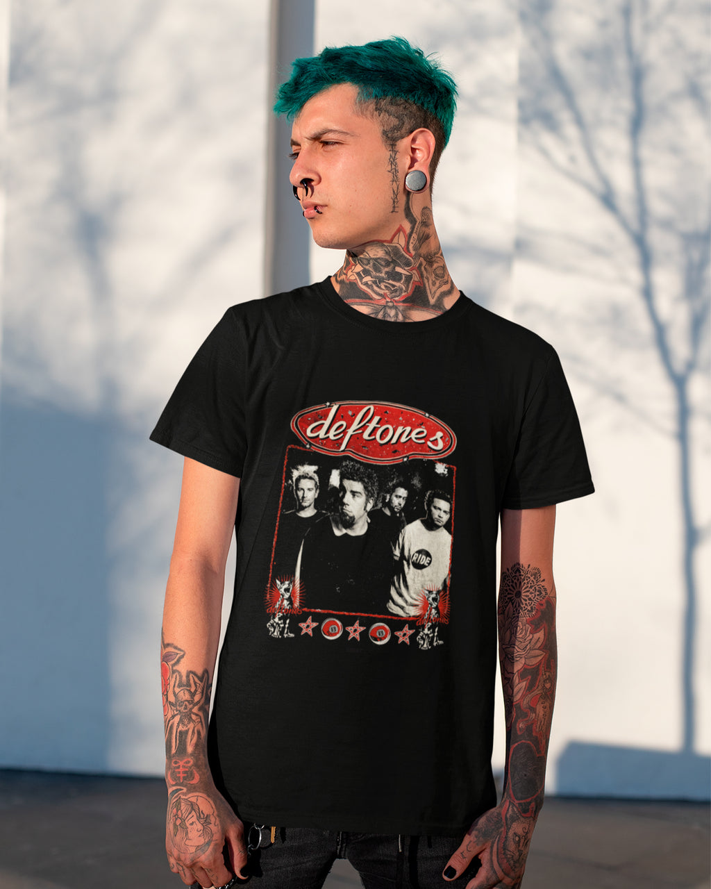 Camiseta Preta Deftones Integrantes Retrô Streetwear Unissex
