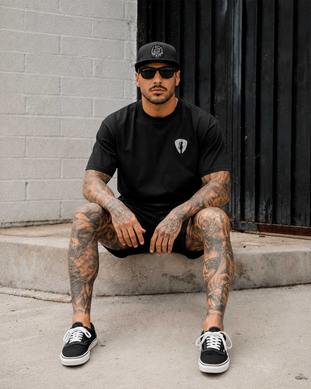 Camiseta Preta Rock em Estado Minimalista