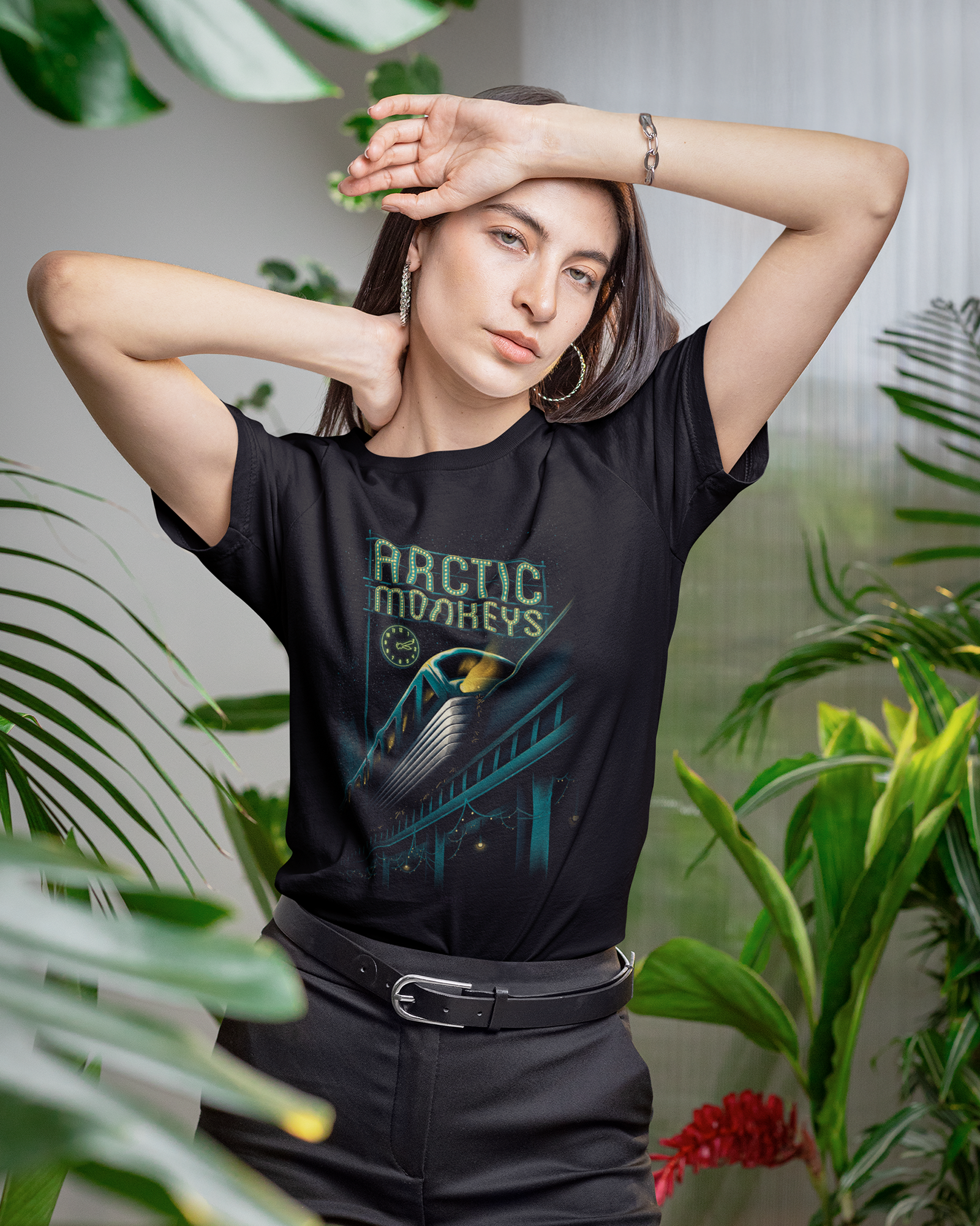 Camiseta Arctic Monkeys Midnight Train Retrô Unissex