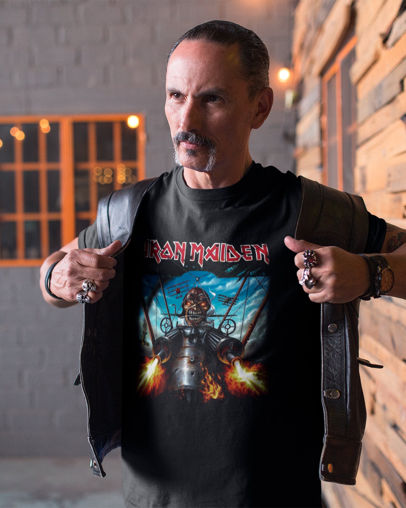 Camiseta Clássica Iron Maiden Eddie Fly