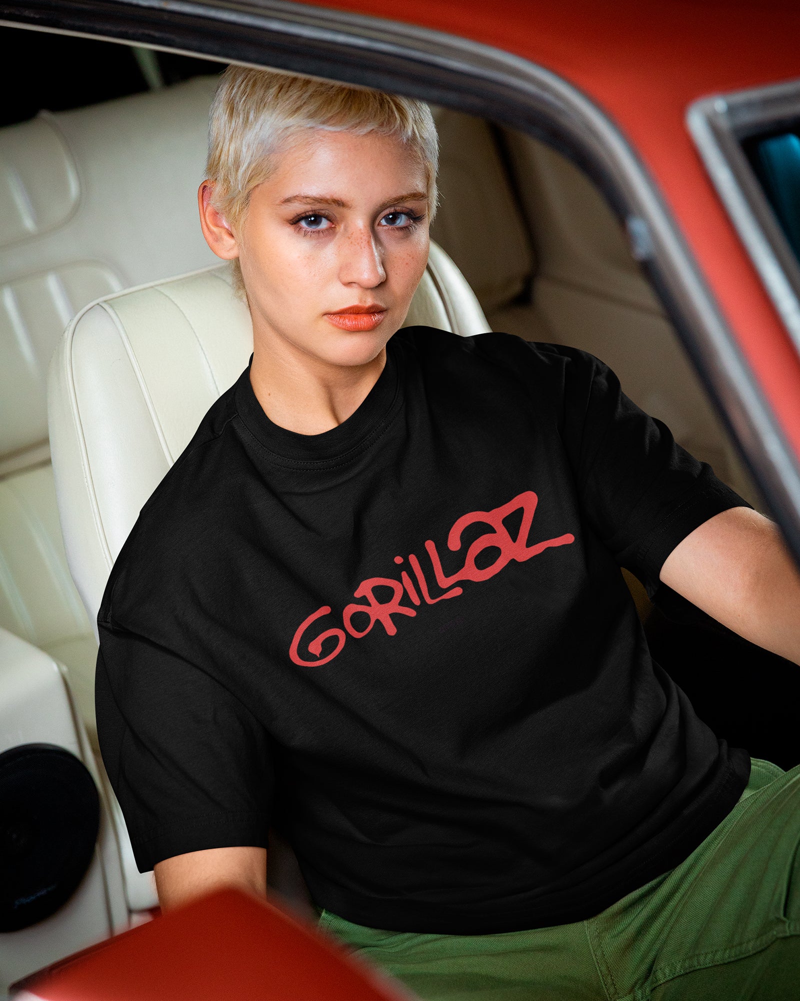 Camiseta Gorillaz Logo Clássica Vermelha