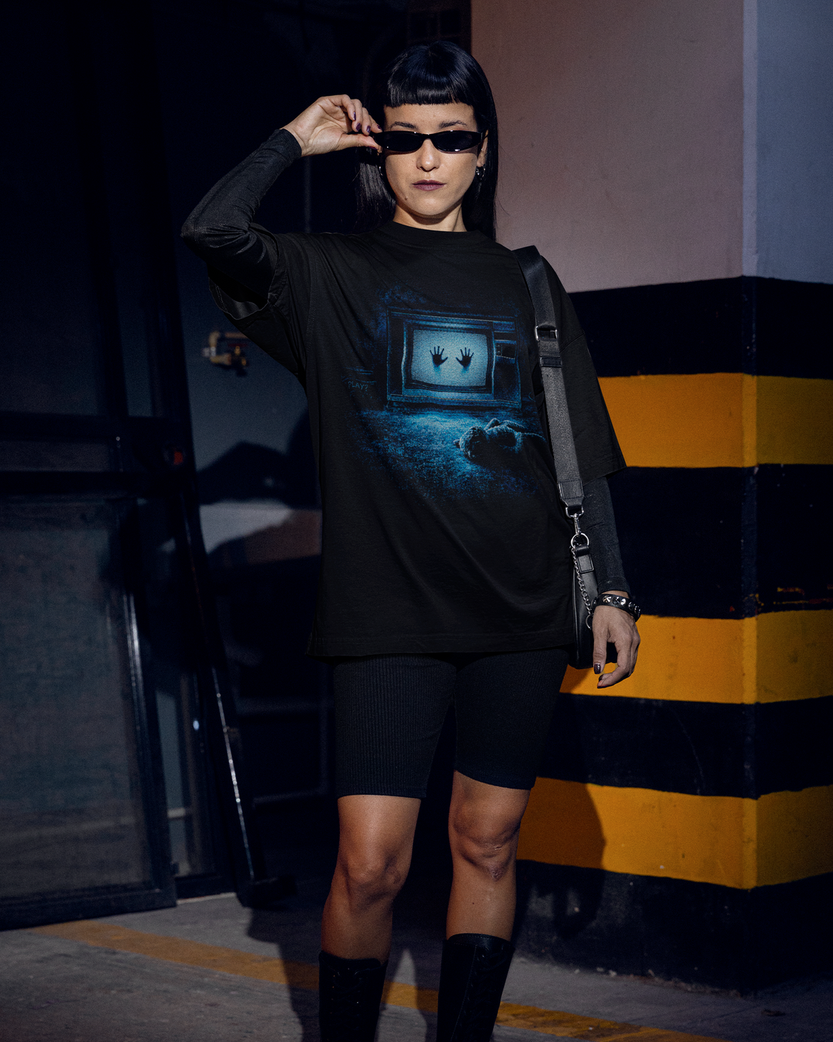 Camiseta Preta Poltergeist Don’t Touch the Screen