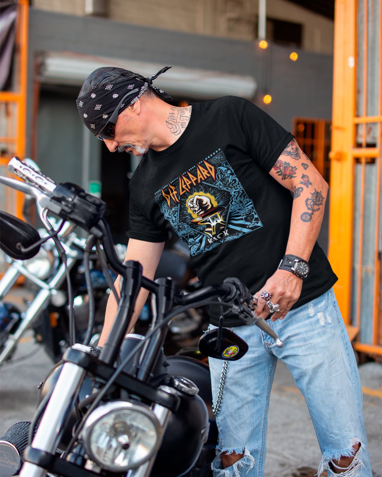 Camiseta Preta Def Leppard Album Kick Unissex