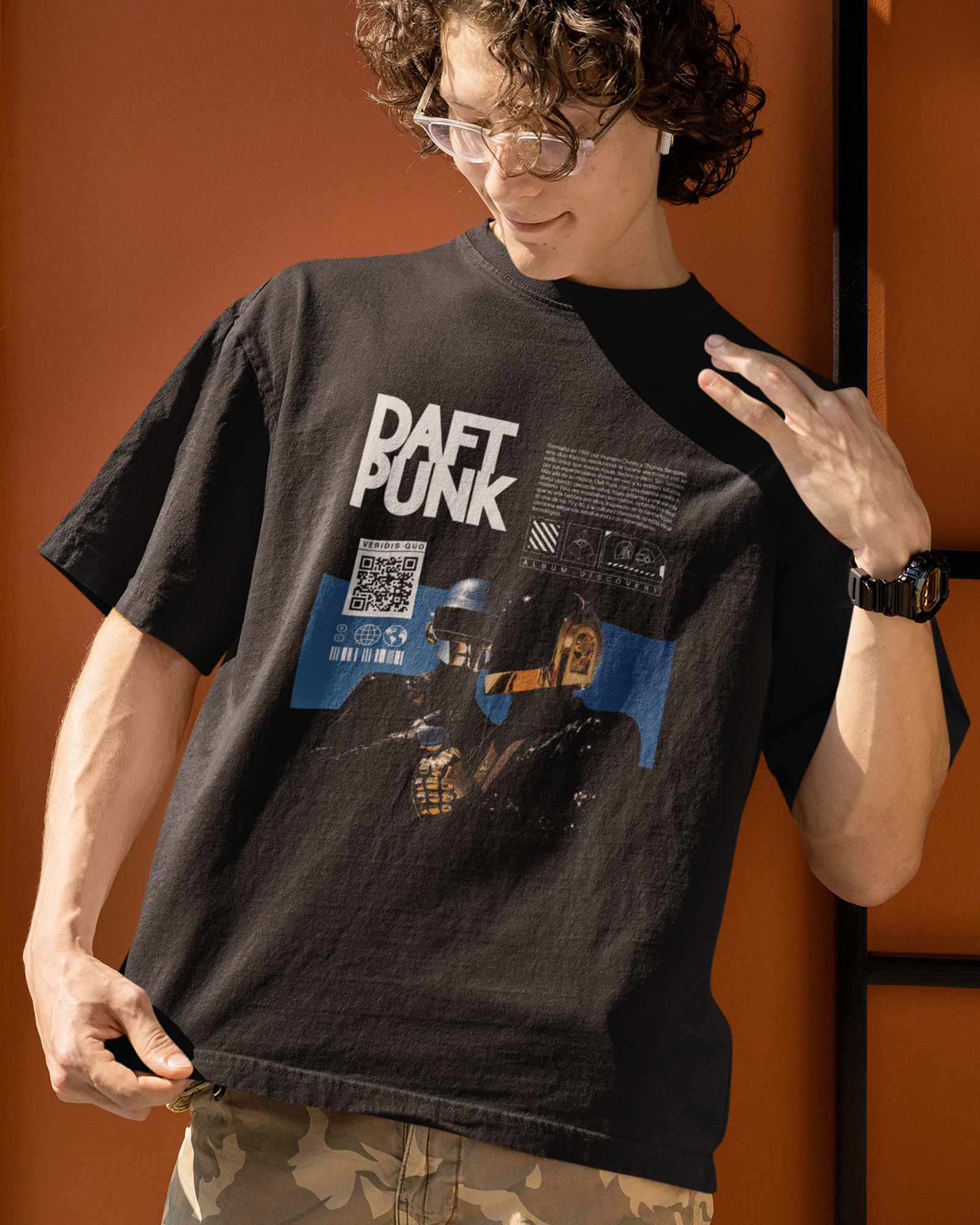 Camiseta Preta Daft Punk Discovery Cyber Vintage