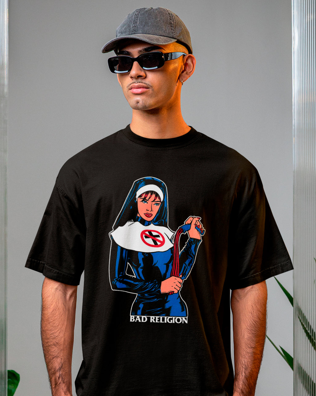 Camiseta Bad Religion Freira Punk Rock