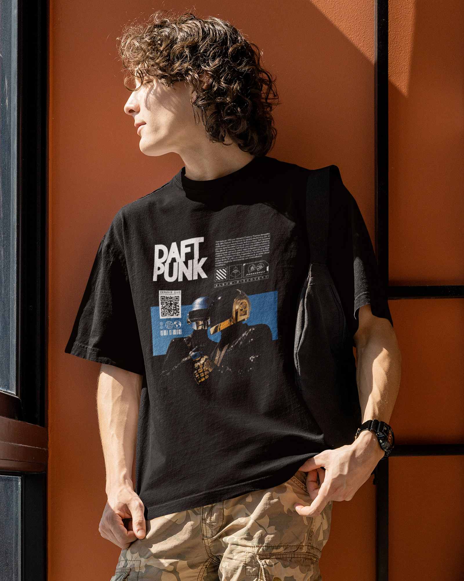 Camiseta Preta Daft Punk Discovery Cyber Vintage