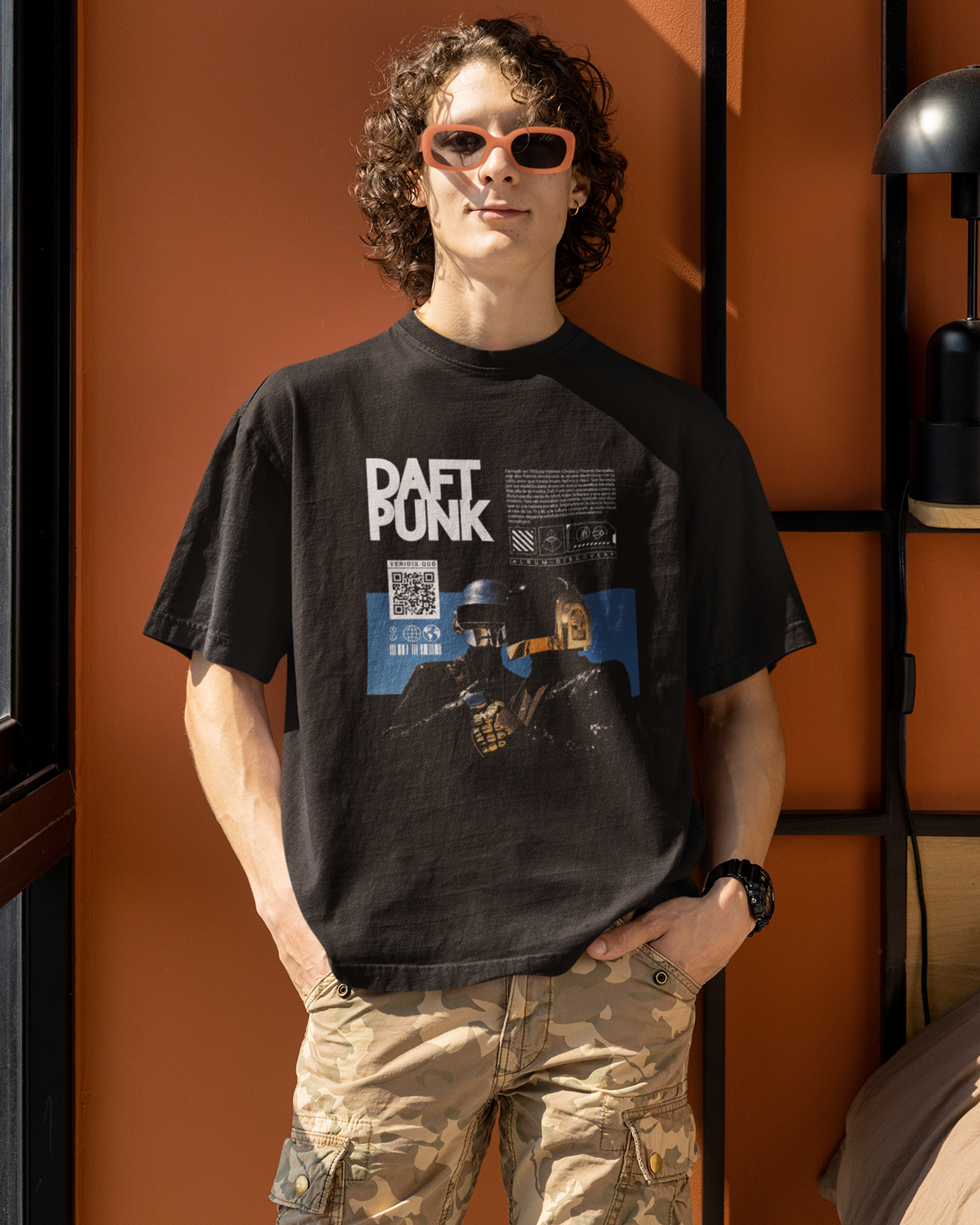 Camiseta Preta Daft Punk Discovery Cyber Vintage